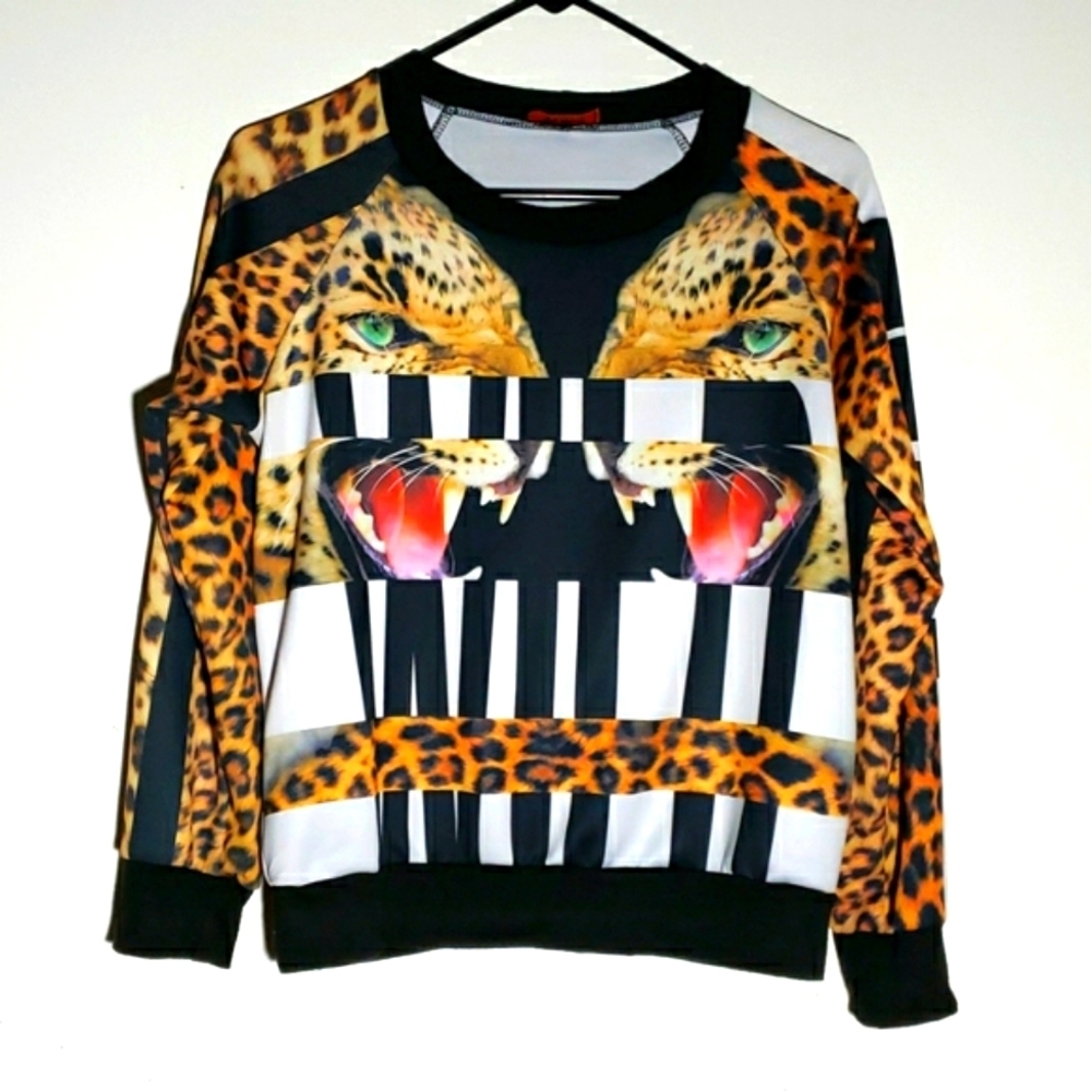 T Mani Leopard Print Women's Junior Sweatshirt